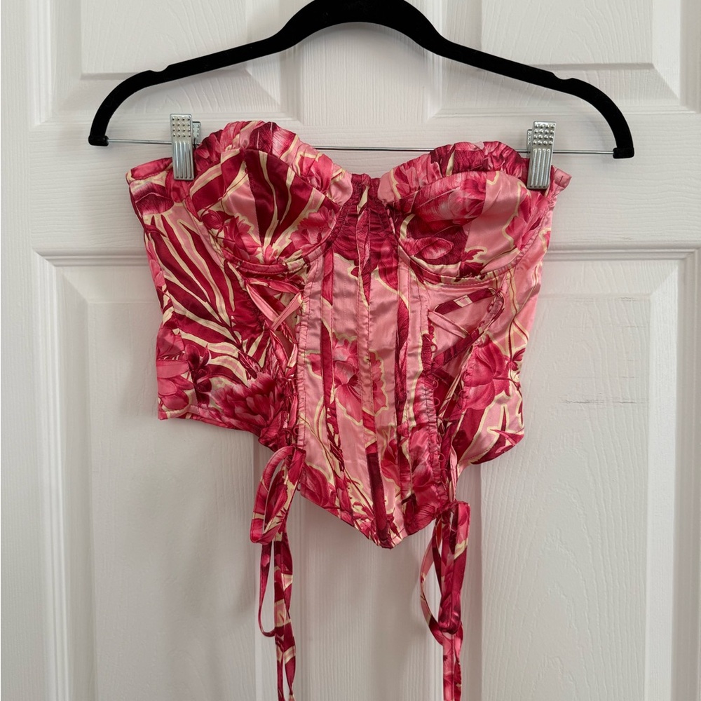 PrettyLittleThing Pink Floral Crop Top